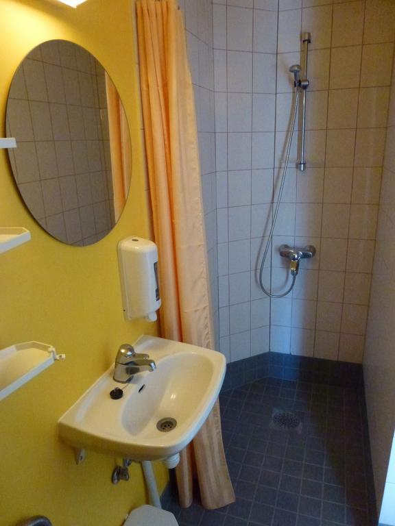 Vanalinna Boutique Hotel Курессааре Номер фото